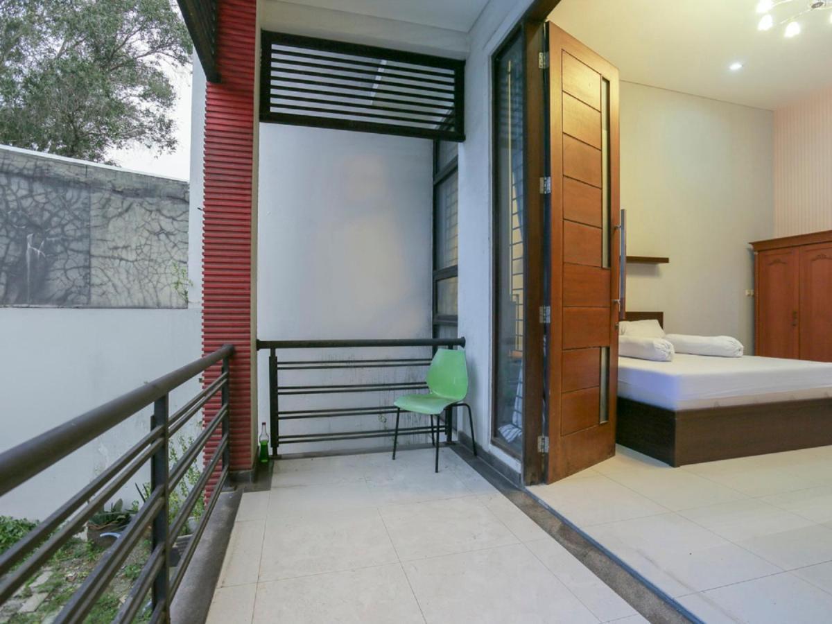 Oyo Life 3520 Indoniaga Palace Tangerang Luaran gambar